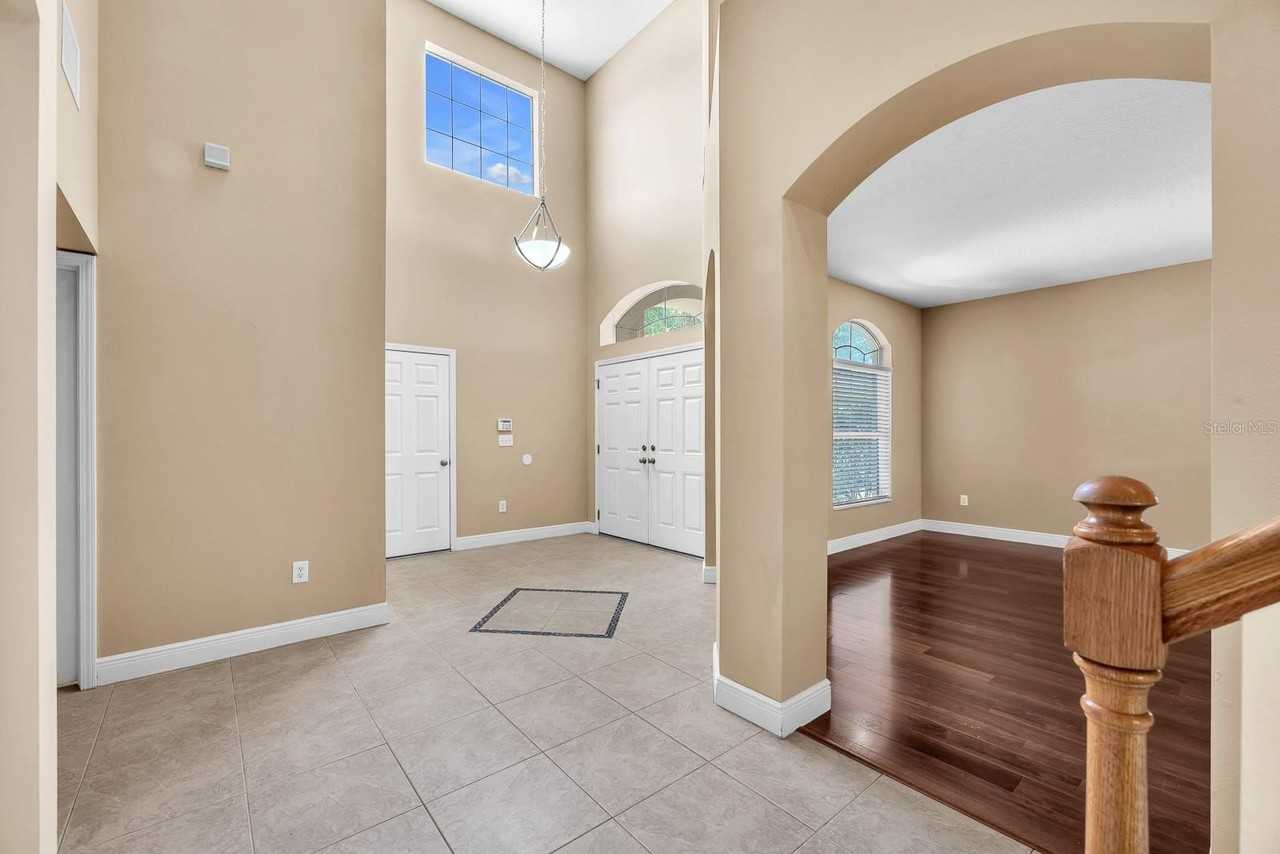 10904 Summerton Dr - Photo 6 of 36