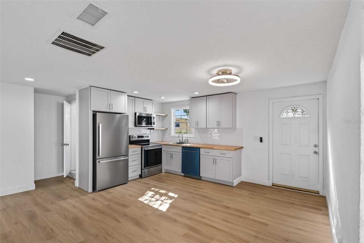 4545 12th Ave S - Photo 4 of 28