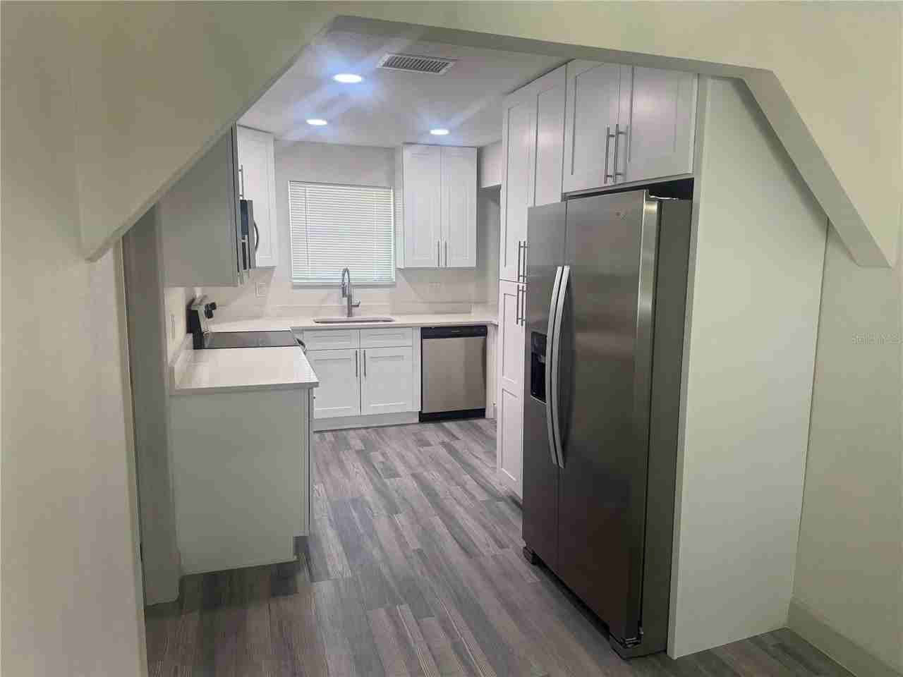 1149 La Salle St - Photo 3 of 16