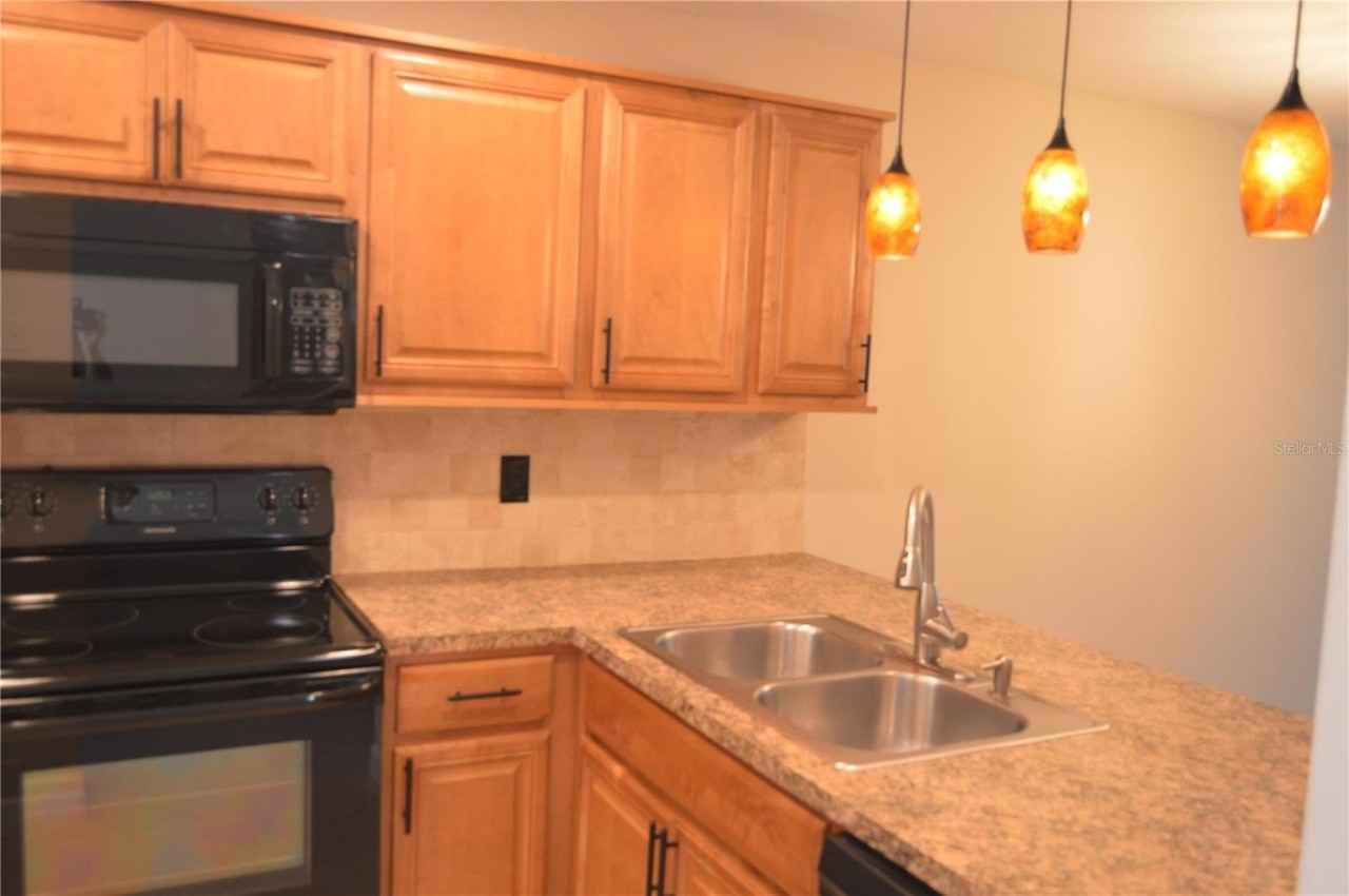 3001 Stillwell Ct - Photo 5 of 20