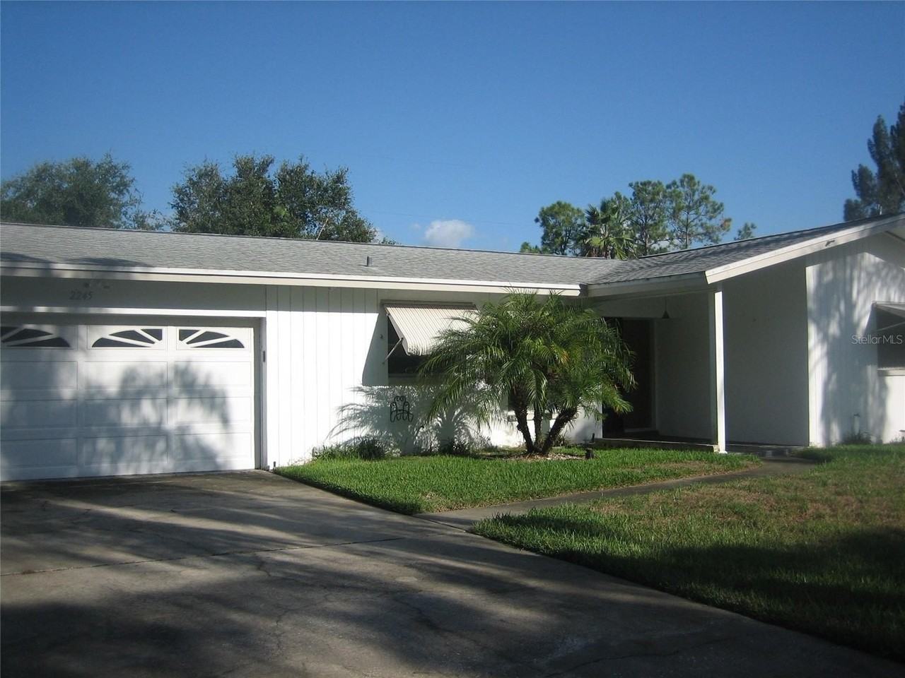 2245 Cedar Dr - Photo 2 of 20