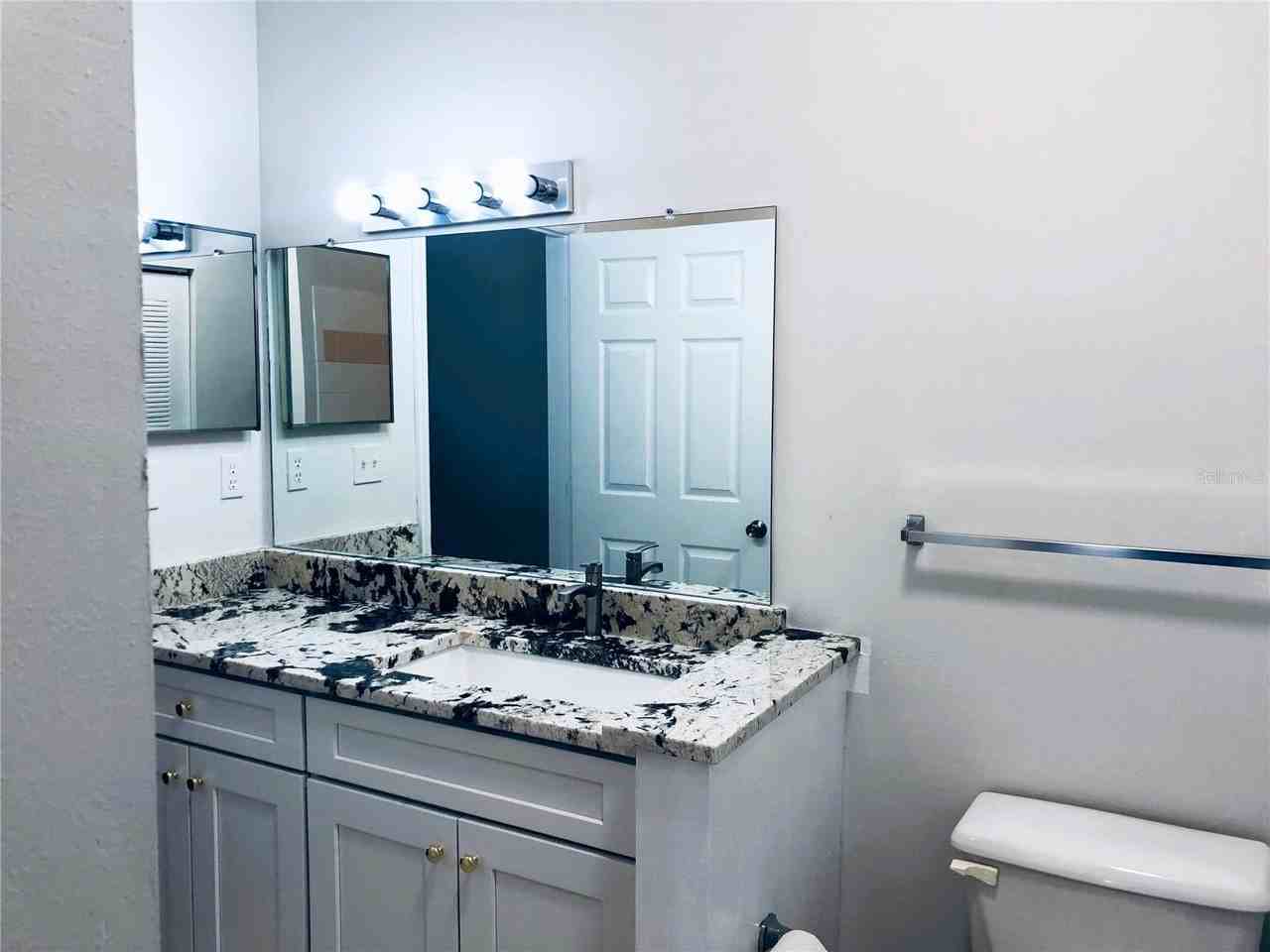 10554 White Lake Ct - Photo 6 of 15