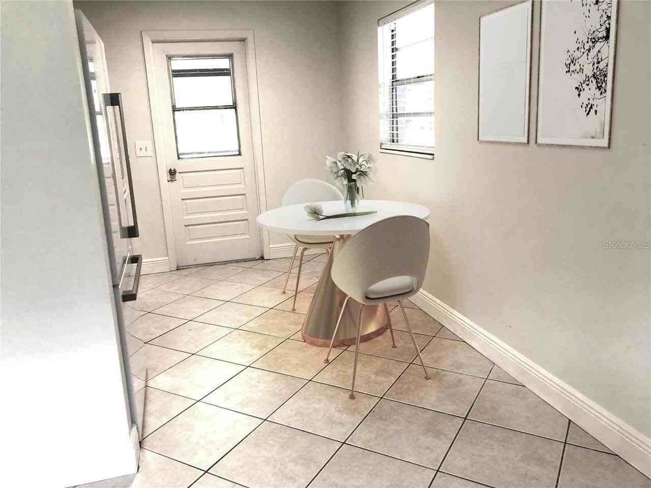 5409 Mcleod Dr - Photo 6 of 8