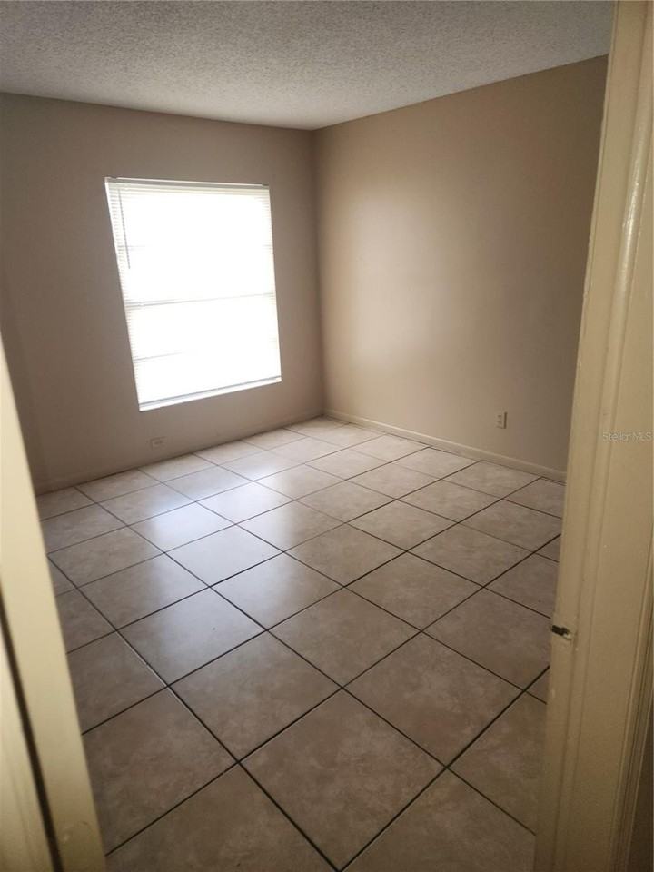 3922 E Jean St #1 - Photo 4 of 5