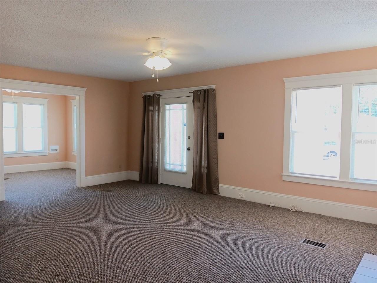 830 37th Ave S - Photo 3 of 28