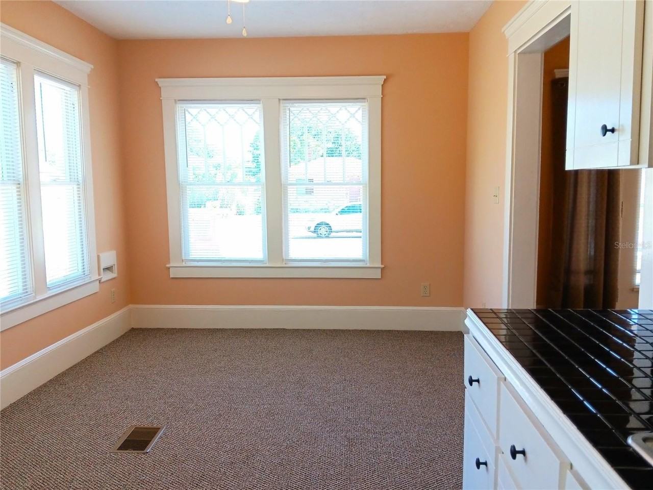 830 37th Ave S - Photo 6 of 28