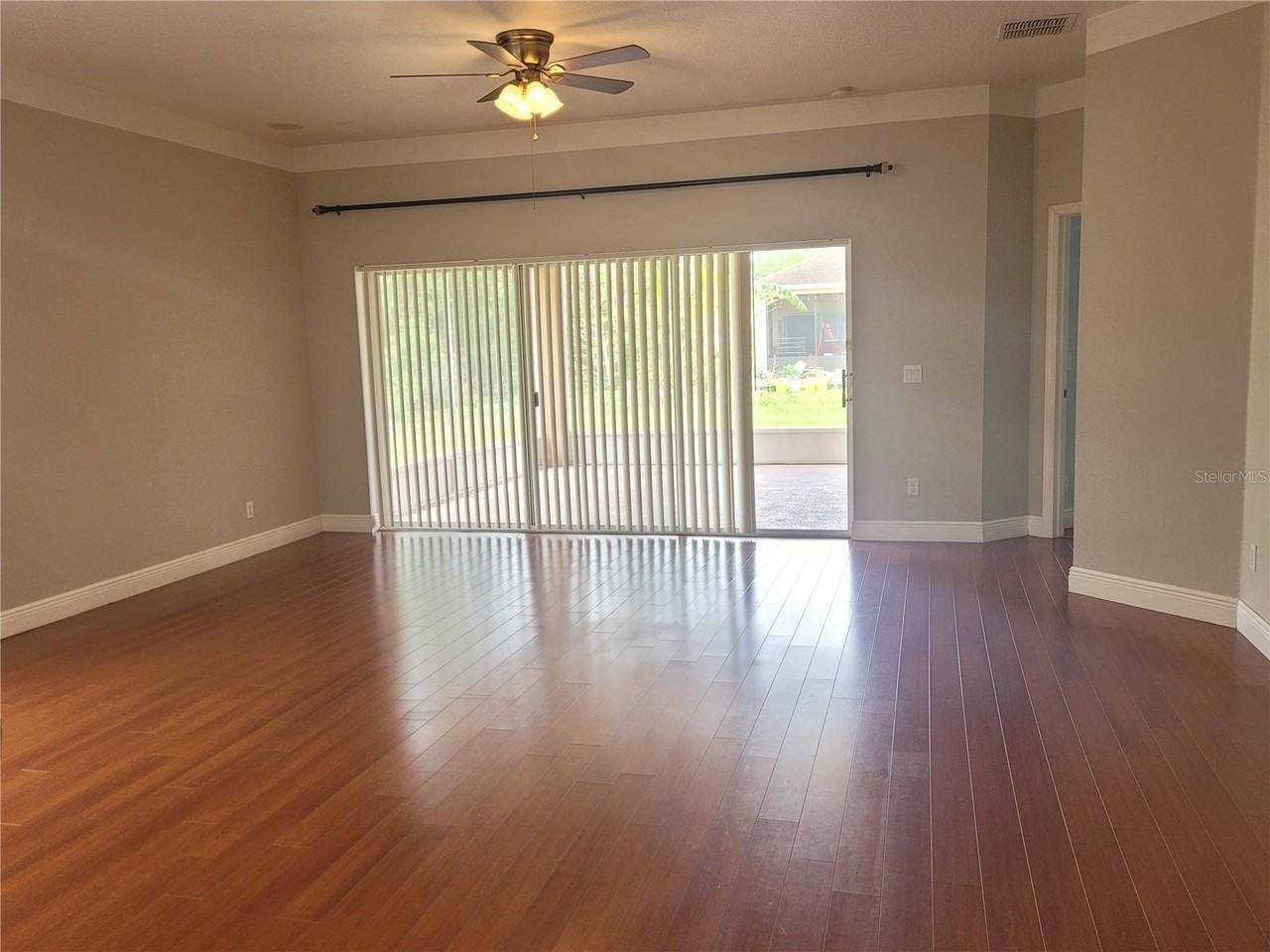 20722 Great Laurel Ave - Photo 4 of 39