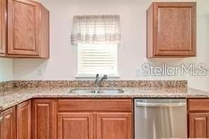 3810 Exeter Ln - Photo 2 of 13