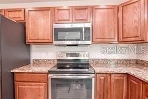 3810 Exeter Ln - Photo 4 of 13