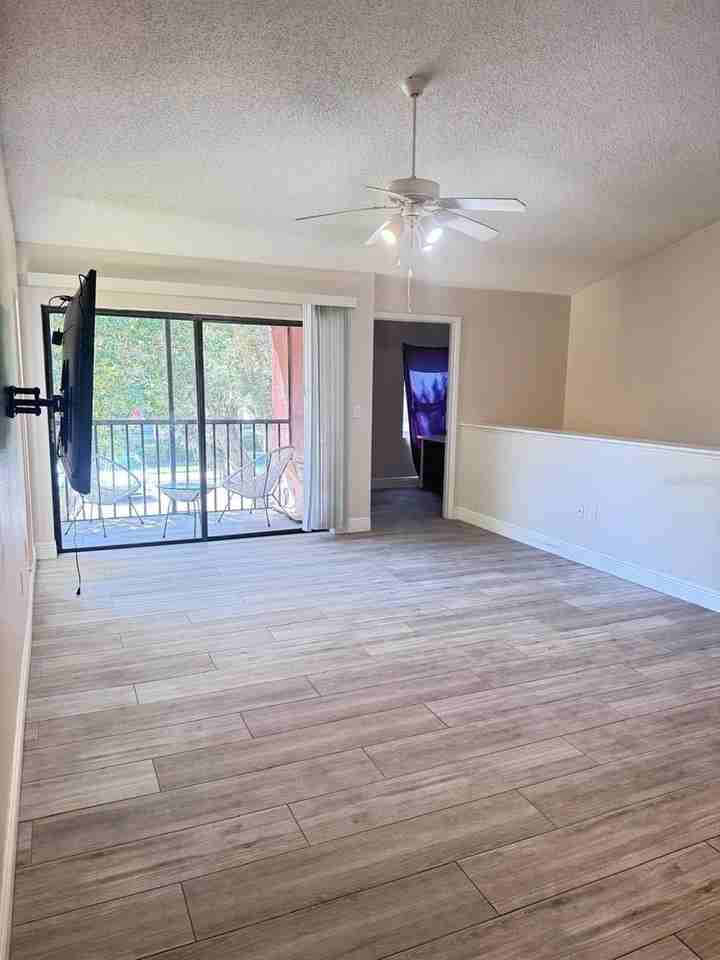 5555 Baywater Dr - Photo 3 of 16
