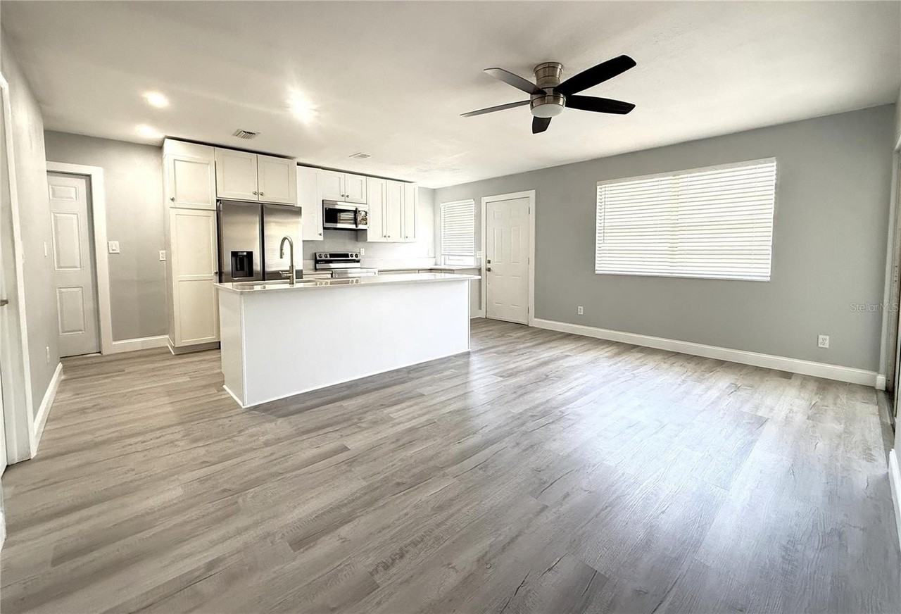 1231 Illinois Ave #1 - Photo 4 of 20
