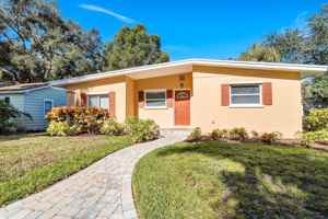 featured image of 5813 27th Ave S