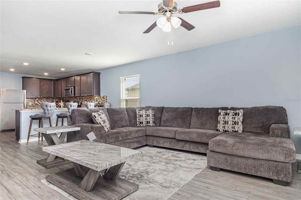 1760 Canaan Loop - Photo 4 of 24
