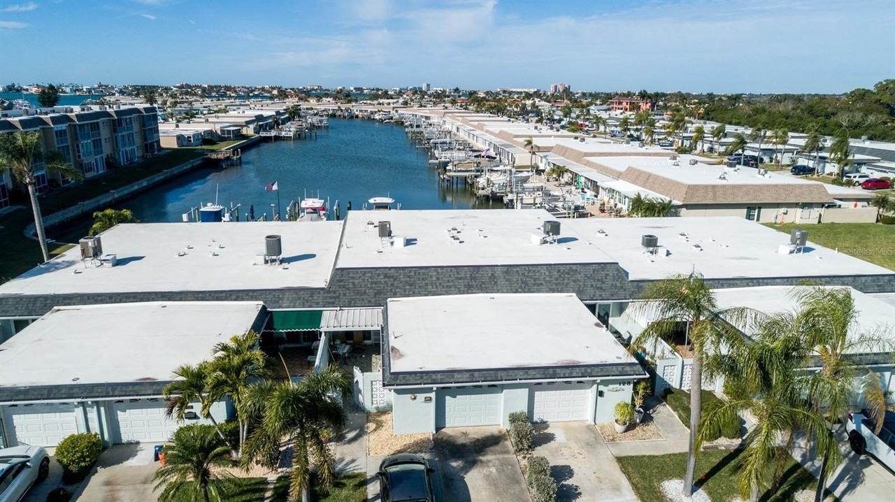 128 Boca Ciega Point Blvd N - Photo 3 of 31
