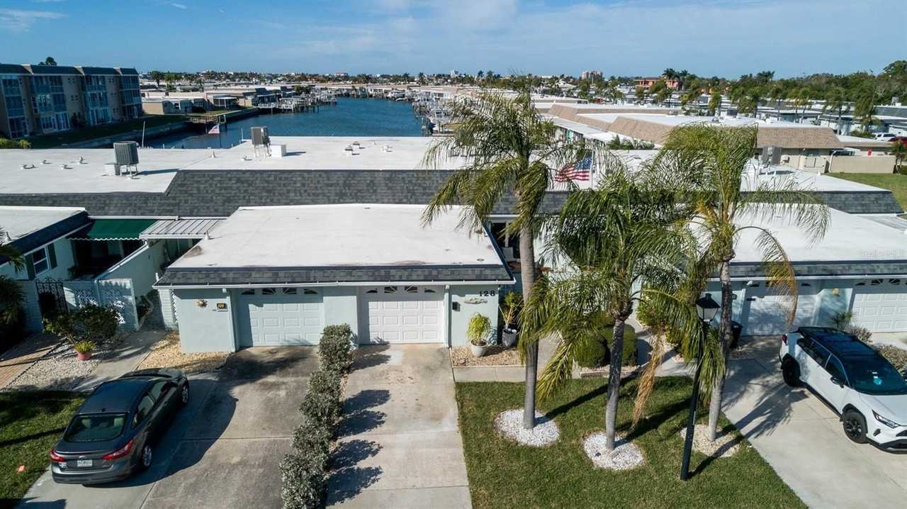 128 Boca Ciega Point Blvd N - Photo 4 of 31