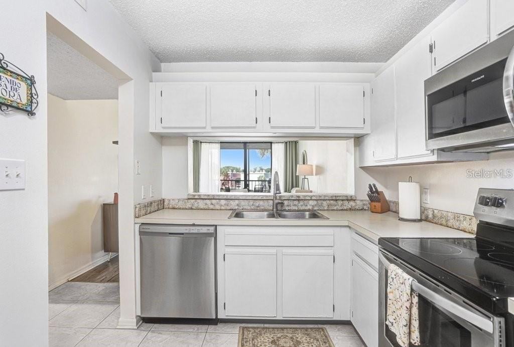 2424 W Tampa Bay Blvd #M205 - Photo 4 of 24