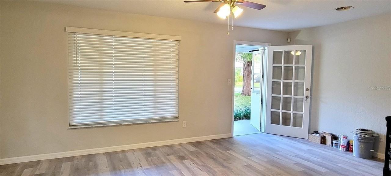 340 Tropical Ln - Photo 4 of 16