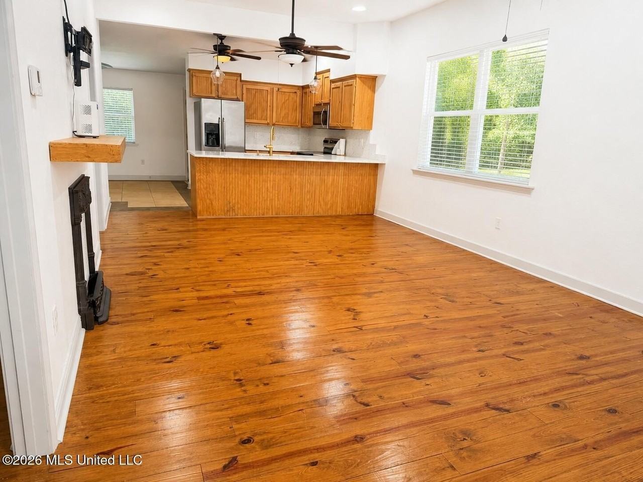 309 Seal Ave - Photo 6 of 12