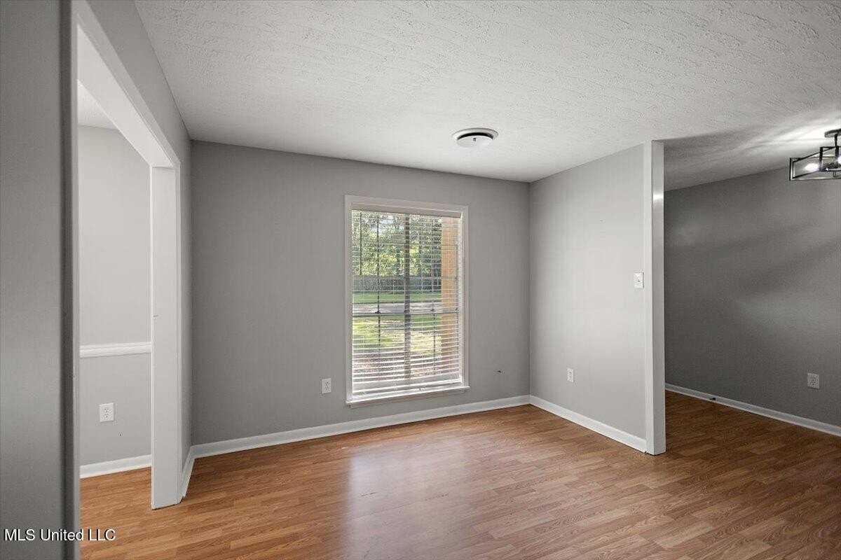 36 Pebble Hill Dr - Photo 7 of 31