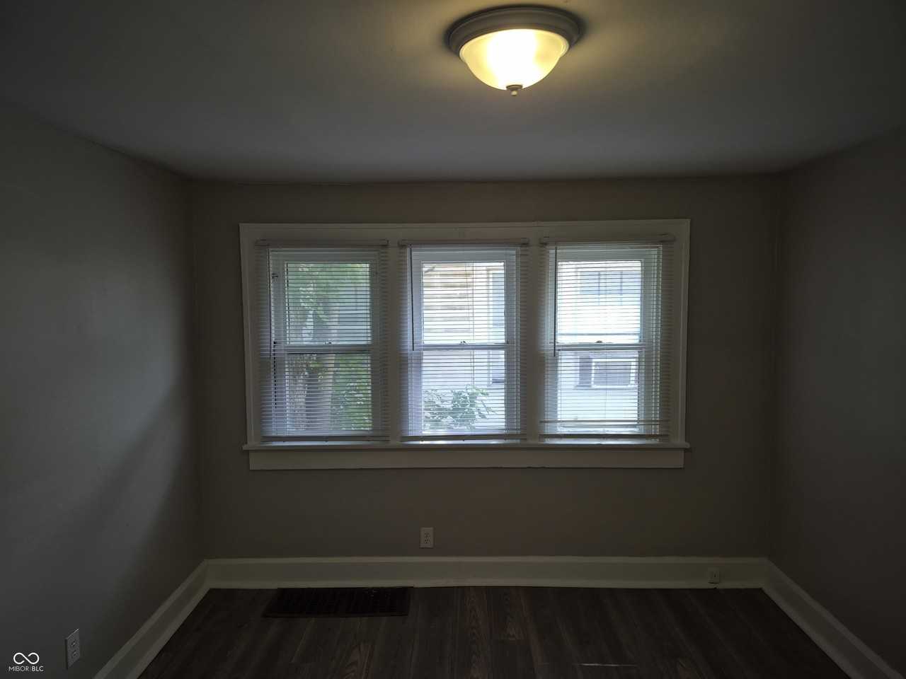 2908 E 17th St - Photo 6 of 22