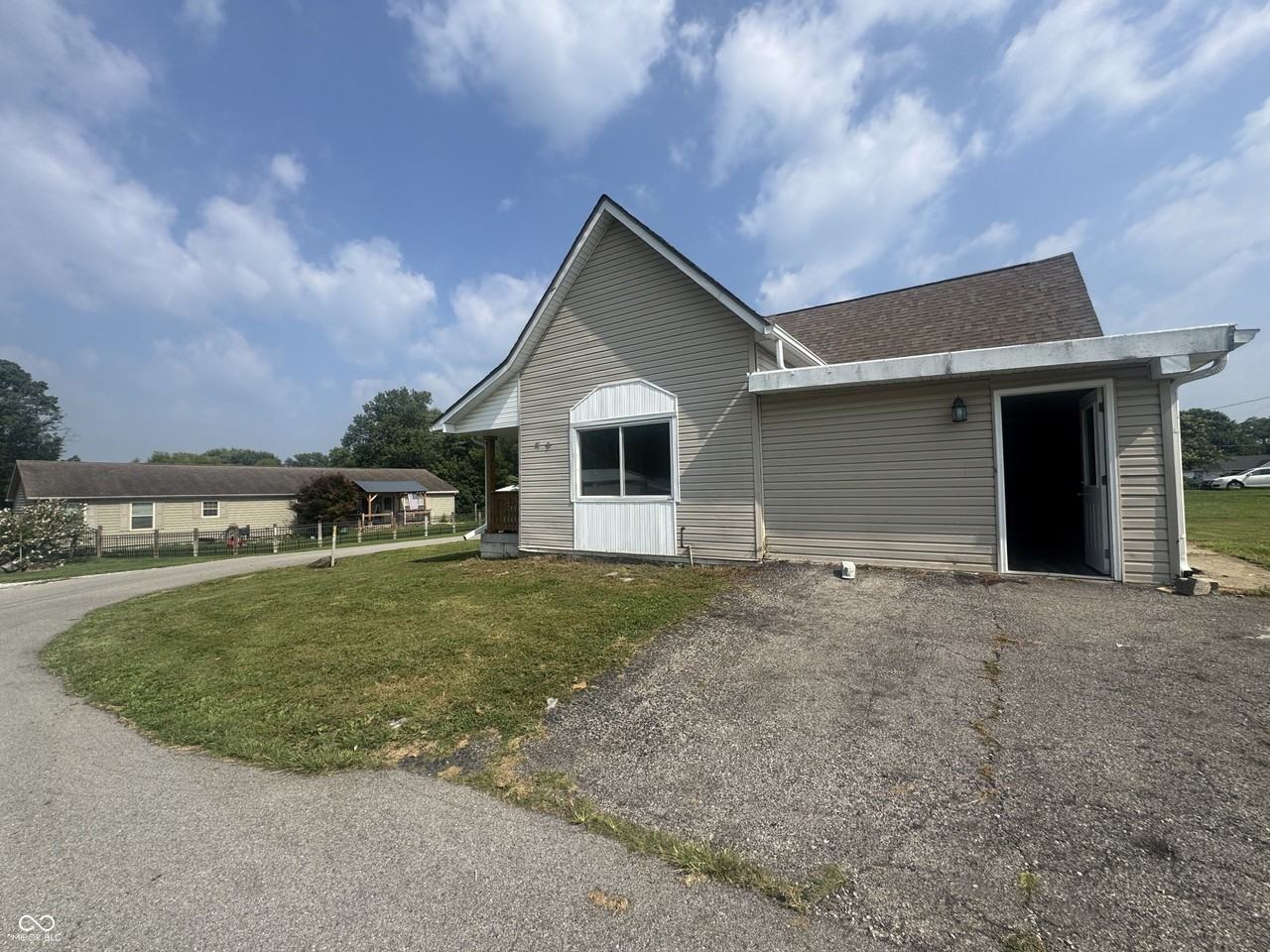 308 S Range St - Photo 2 of 18