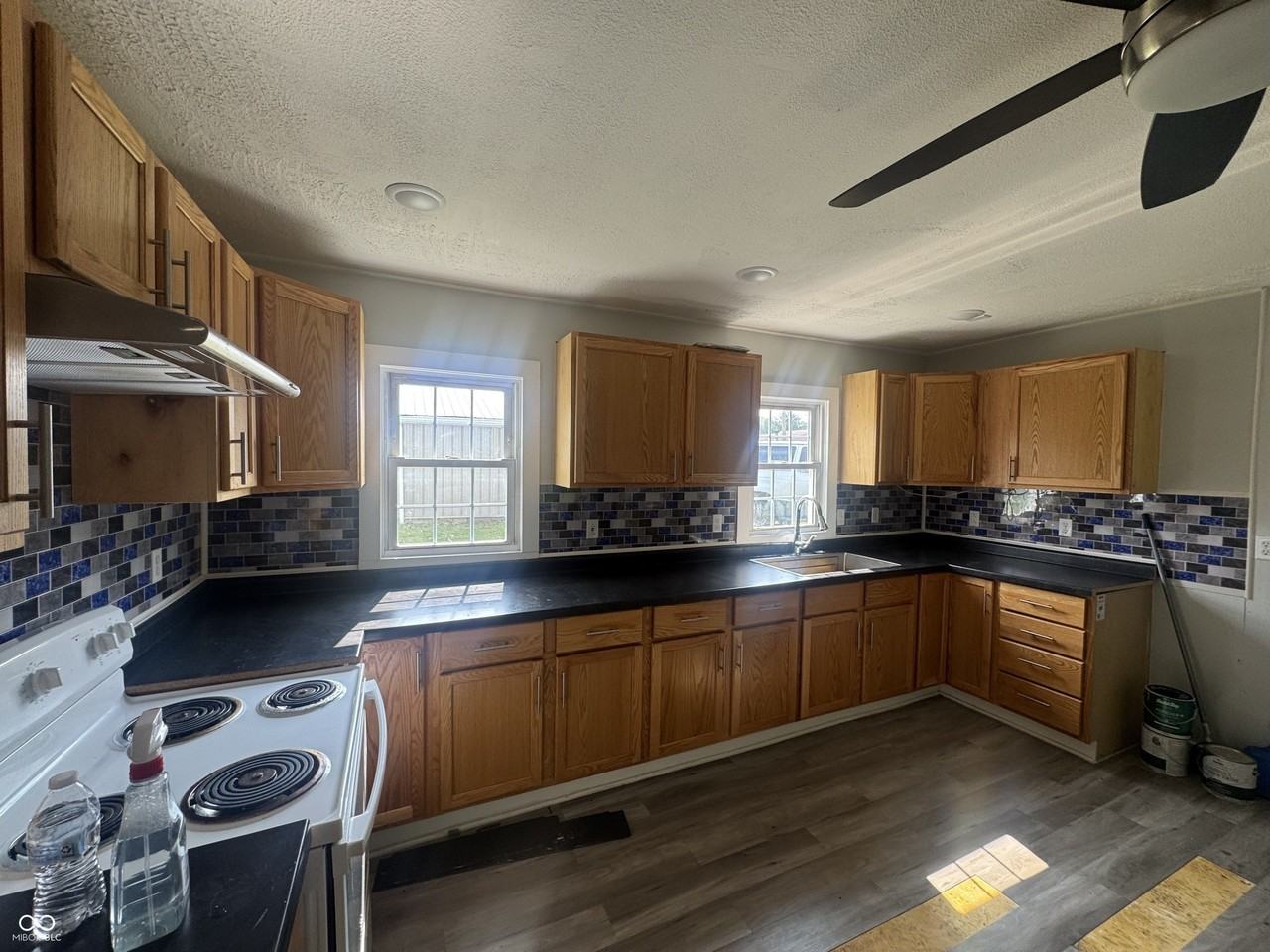 308 S Range St - Photo 7 of 18