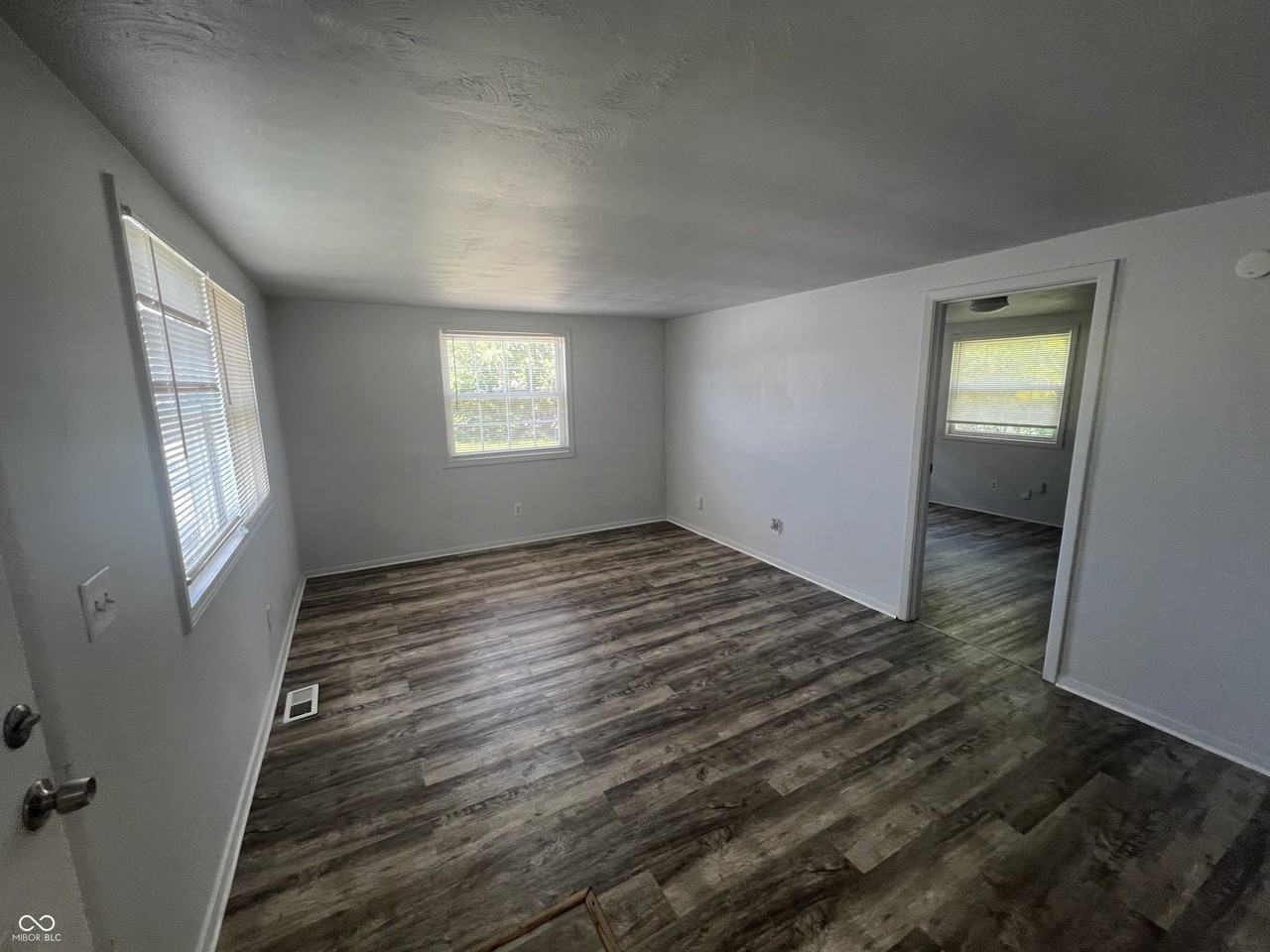 904 Sloan St #D - Photo 2 of 12