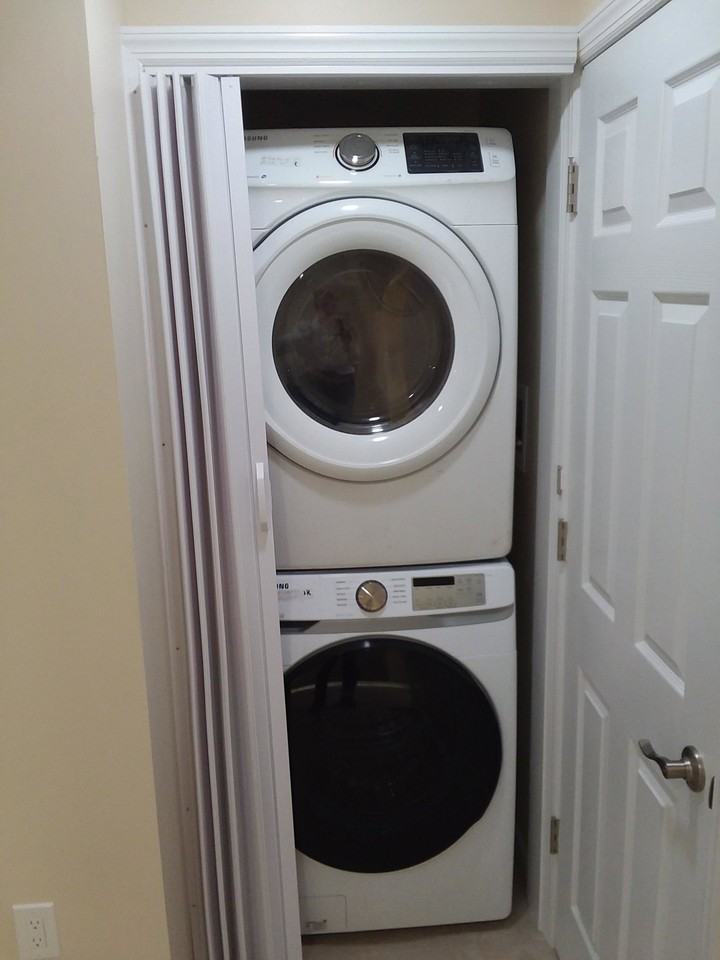 2465 Lemoine Ave #1 - Photo 6 of 8