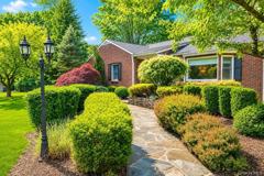 9 Orchard Cir - Photo 1 of 1