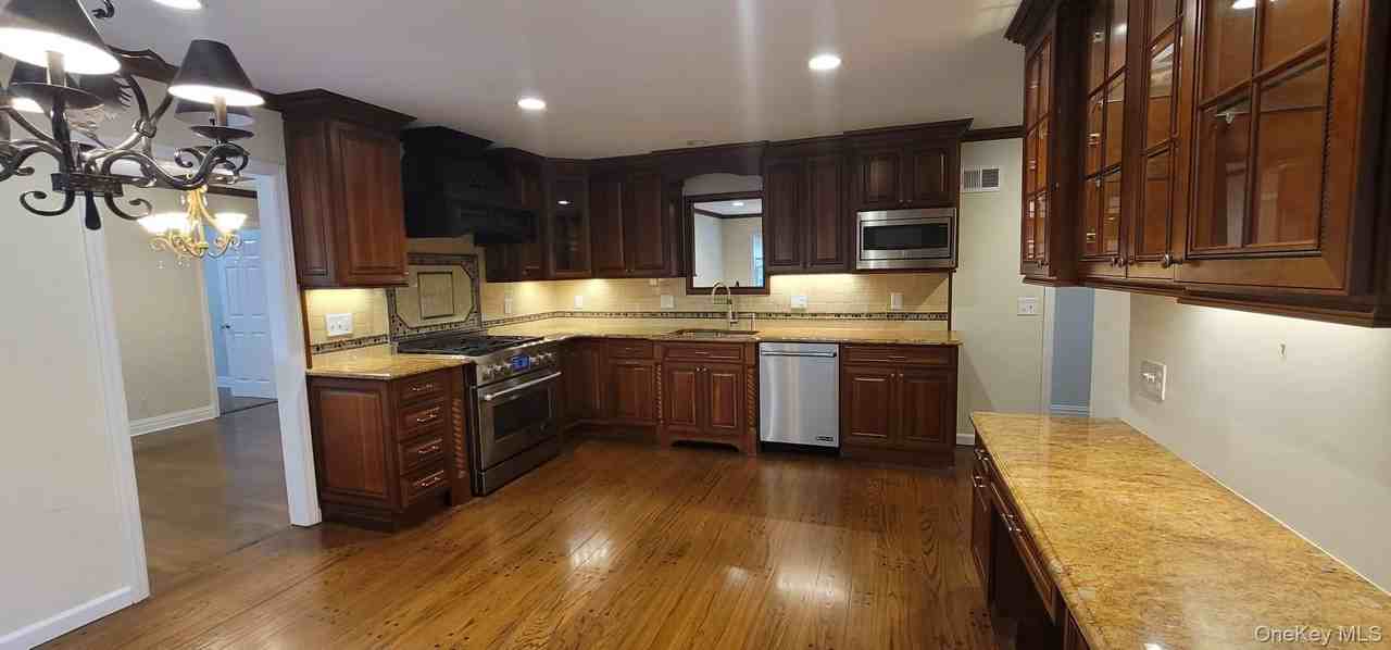 9 Orchard Cir - Photo 5 of 18