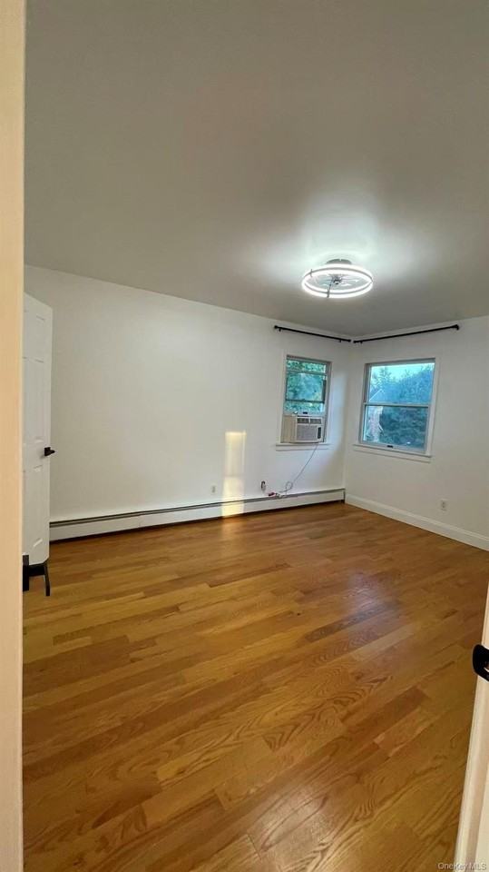 133 Railroad Ave #2ndFL - Photo 4 of 9