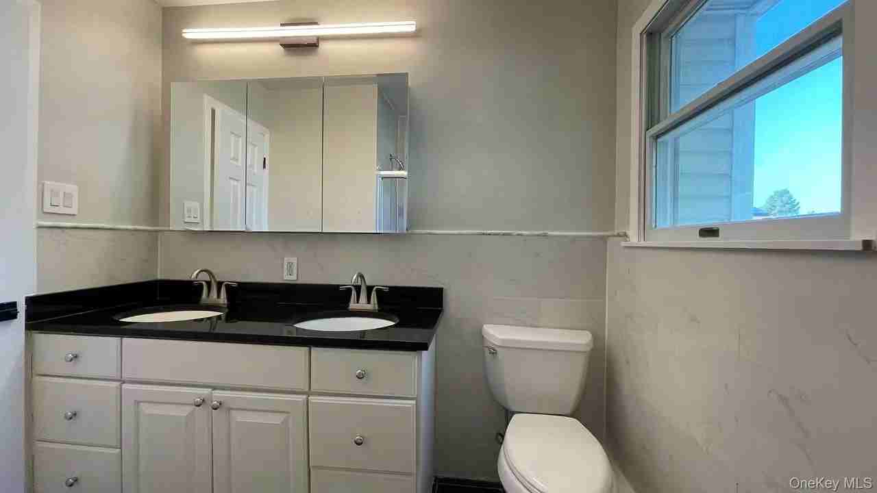 133 Railroad Ave #2ndFL - Photo 7 of 9