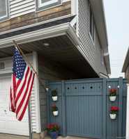 featured image of 717 E Walnut St