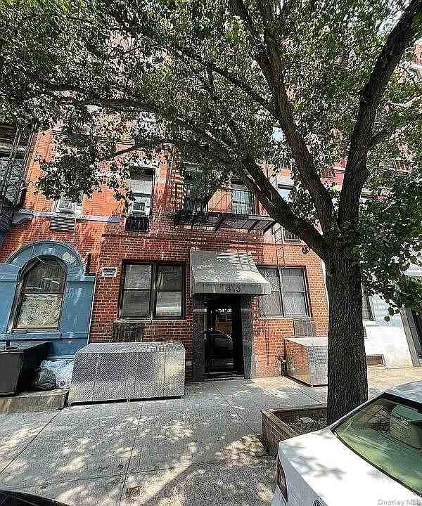 413 E 82nd St #3D - Photo 2 of 11