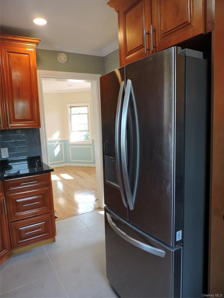 47 Hillside Ave - Photo 7 of 10