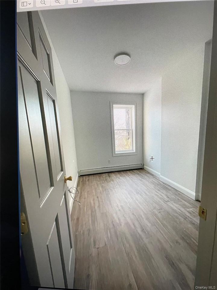 9712 Northern Blvd - Photo 3 of 7