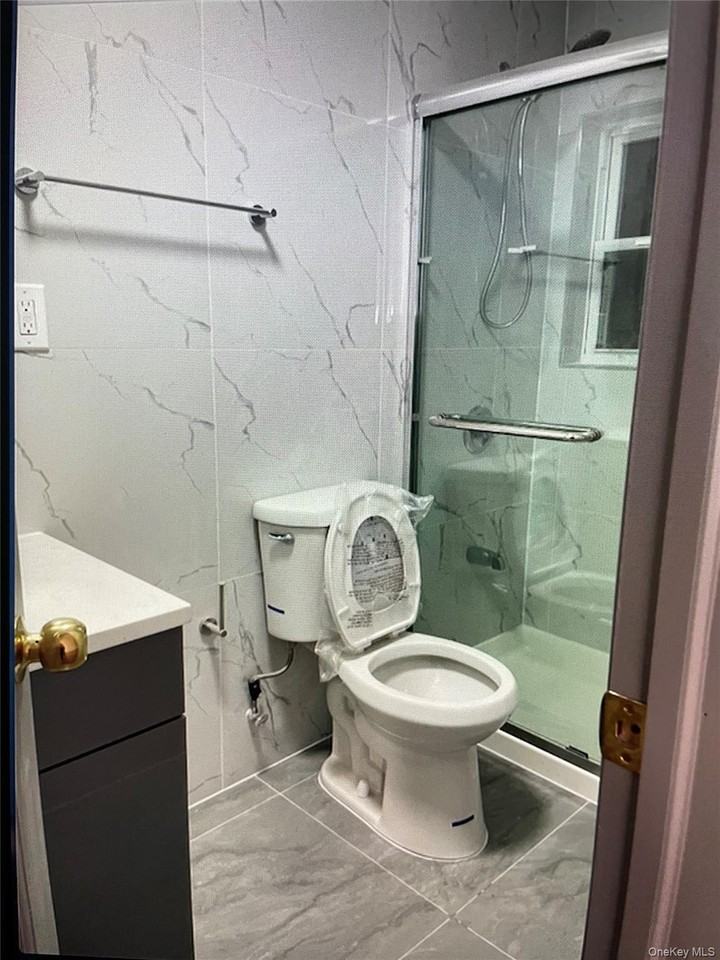 9712 Northern Blvd - Photo 5 of 7
