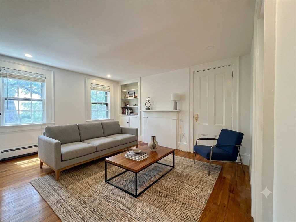 44 Melrose St #4 - Photo 6 of 29