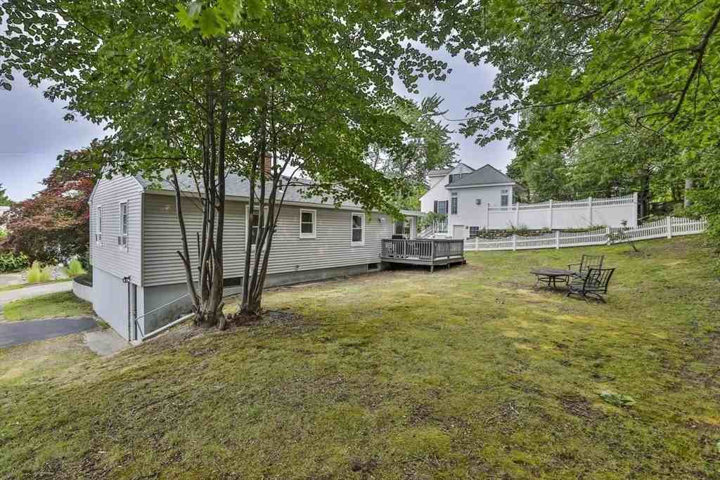 17 Robinson St - Photo 3 of 38