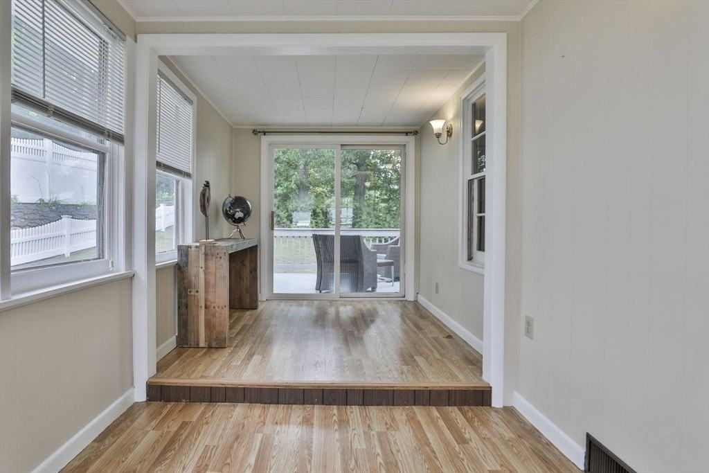 17 Robinson St - Photo 6 of 38