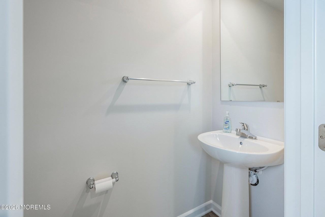 602 Cyprus Ct #602 - Photo 3 of 19