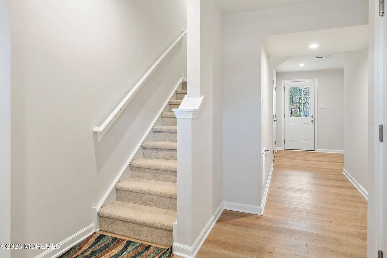 602 Cyprus Ct #602 - Photo 5 of 19
