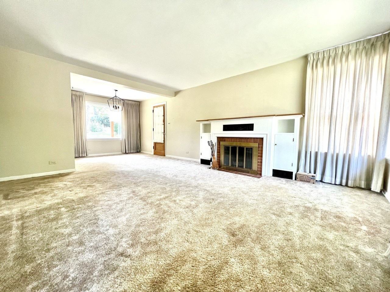 4633 Oakwood Ave - Photo 2 of 12