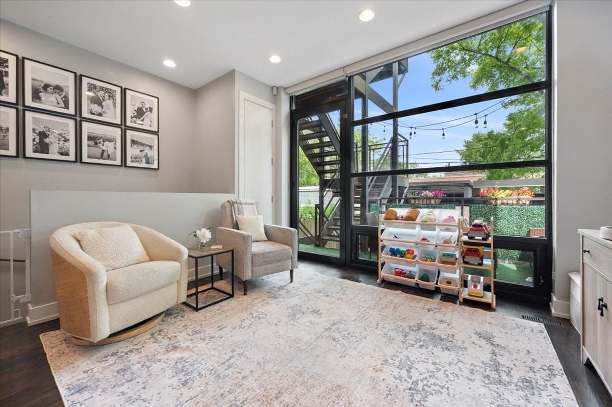 1349 N Leavitt St #1B - Photo 5 of 25
