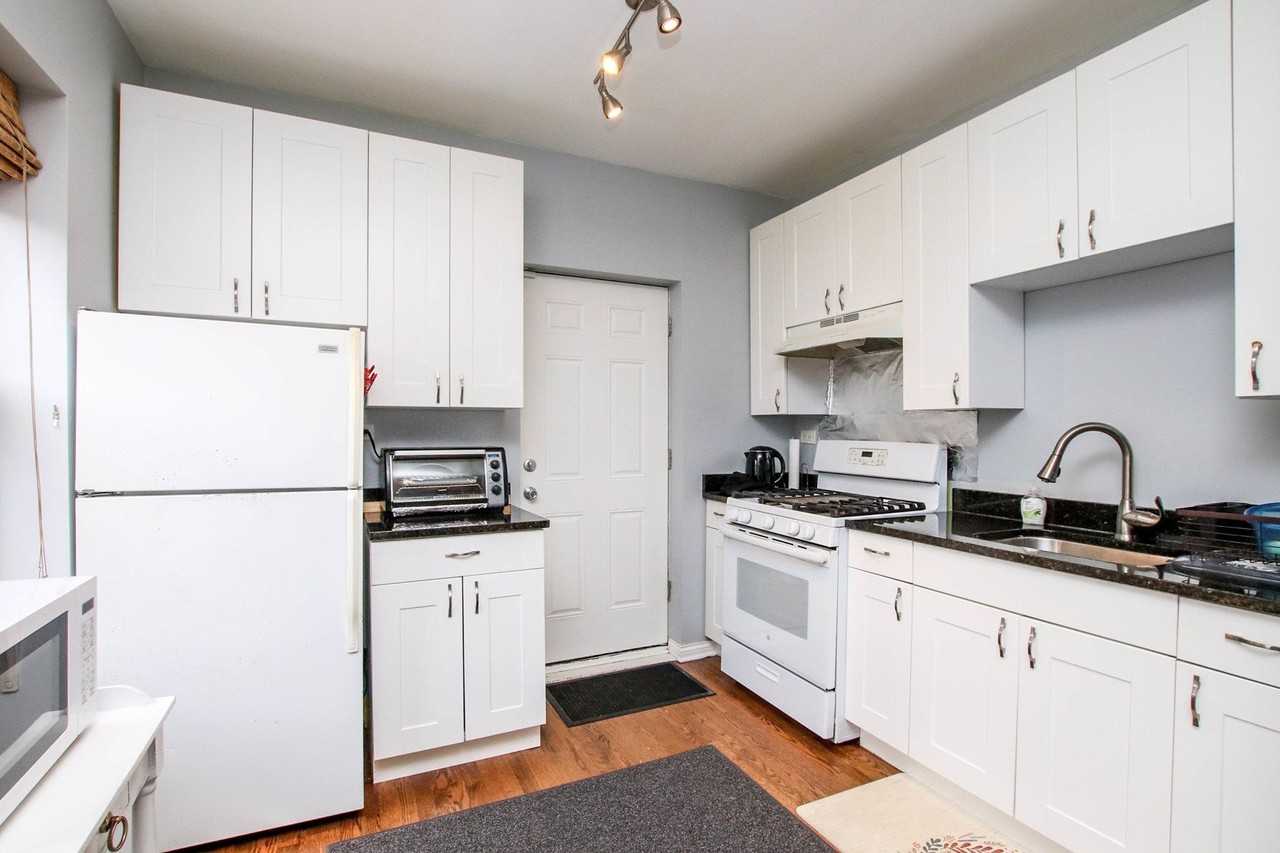 1626 W Farwell Ave #1F - Photo 4 of 12