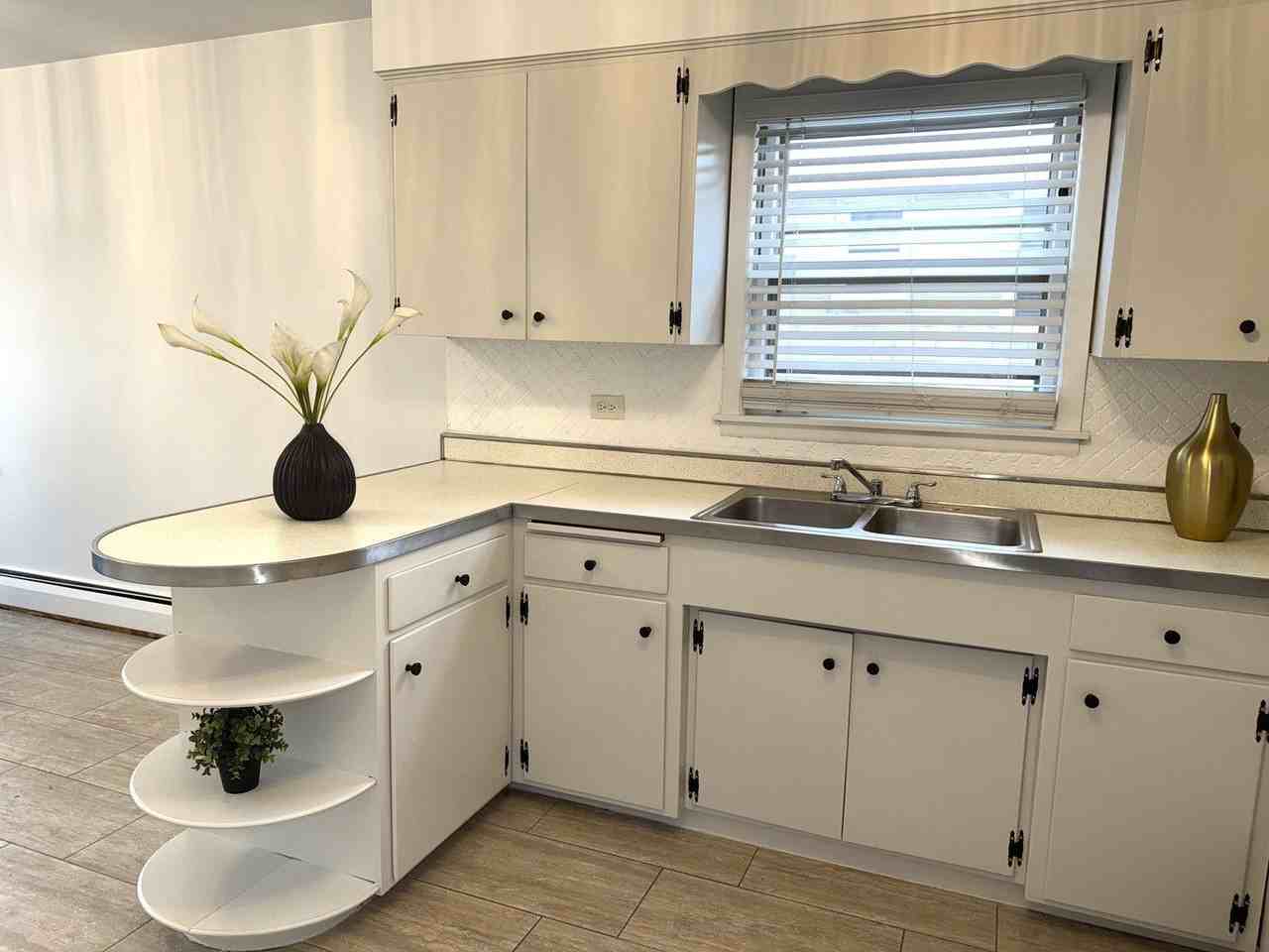 2308 Oakton St #1 - Photo 5 of 11