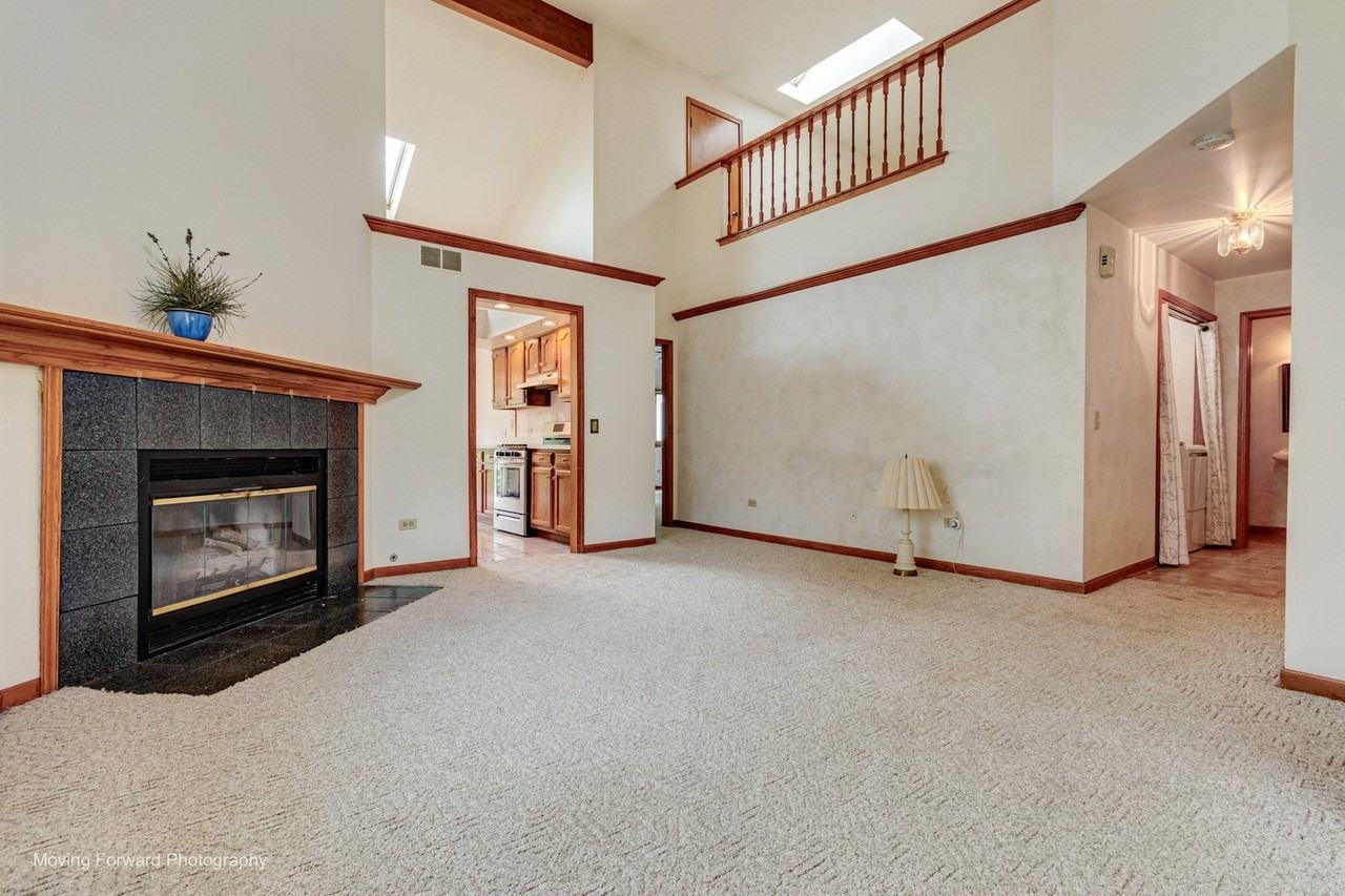 69 N Lambert Rd - Photo 7 of 19