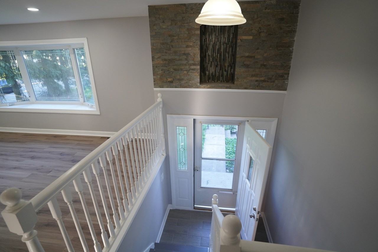 1501 N Freund Ave - Photo 3 of 32