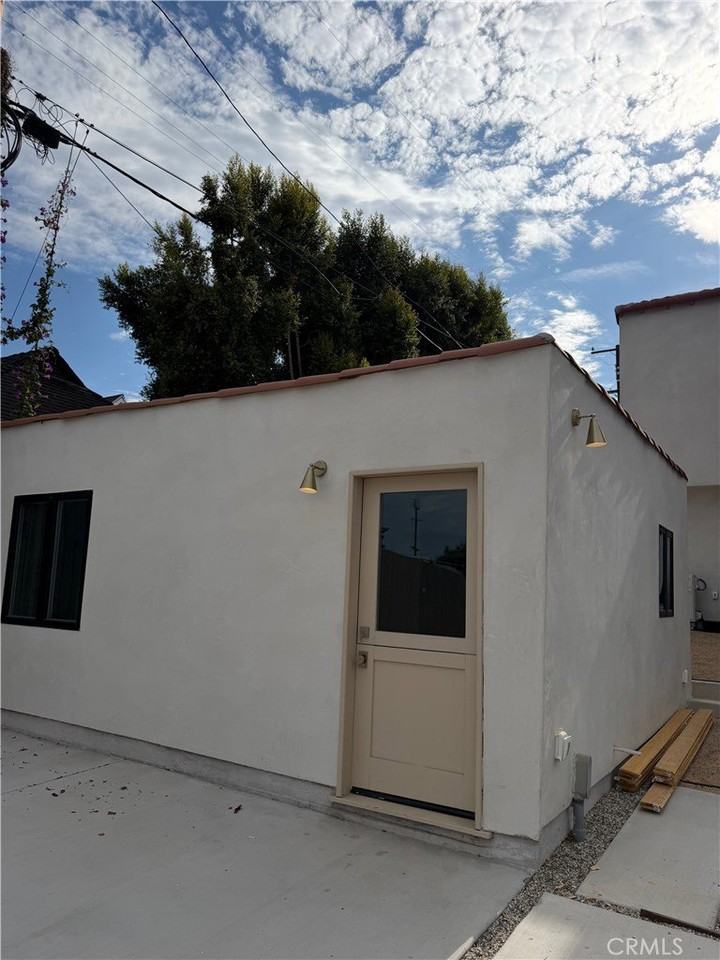 3454 W 48th St - Photo 3 of 17