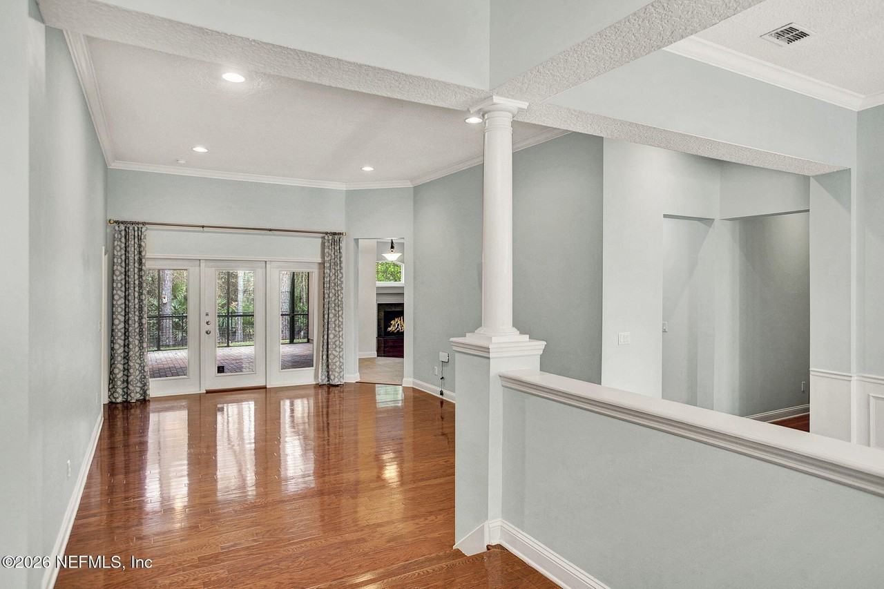 1837 Forest Glen Way - Photo 2 of 50